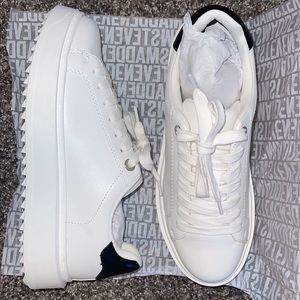 Steve Madden (size 8) Sneakers